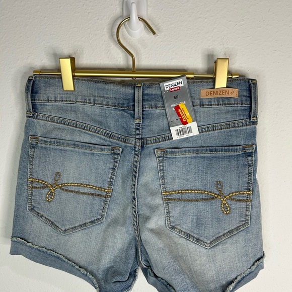 Levi’s Denizen High-Rise Distressed Denim Cutoff Shorts Size 6/7 Trendy - Picture 6 of 6